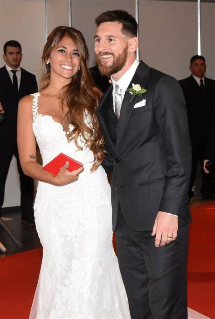 Antonella Roccuzzo Height, Weight, Net Worth, Age, Birthday, Wikipedia, Who, Instagram, Biography