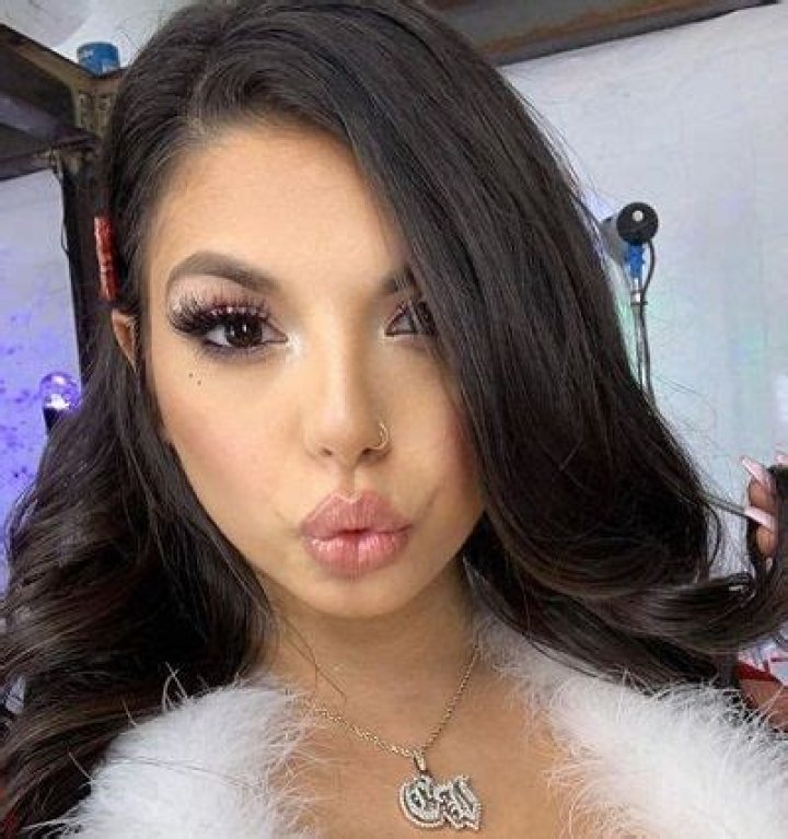 
Ariana Valentina Height, Weight, Net Worth, Age, Birthday, Wikipedia, Who, Instagram, Biography 