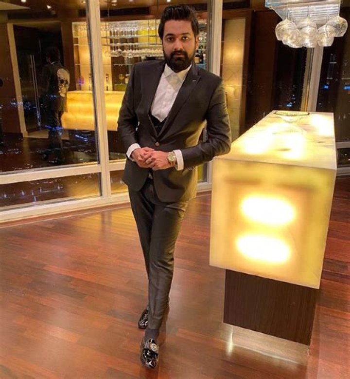 
Asad Ravjani Height, Weight, Net Worth, Age, Birthday, Wikipedia, Who, Instagram, Biography 