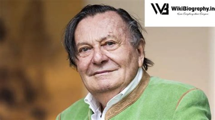 Barry Humphries Height, Weight, Net Worth, Age, Birthday, Wikipedia, Who, Nationality, Biography
