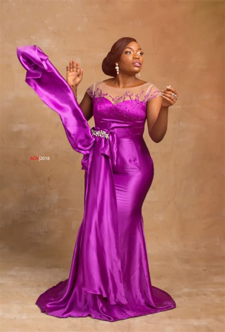 
Big Brother Naija Star Bisola Looks Stunning In Stylish Native Wear 