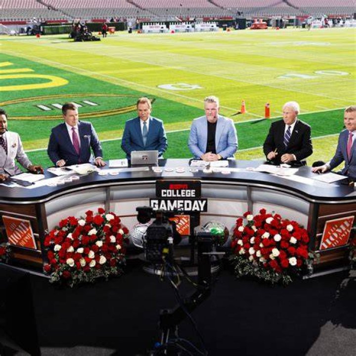 
College Gameday Cast Jess Sims Parents Are JoAnn Sims And Rick Sins- Facts On Her Family 