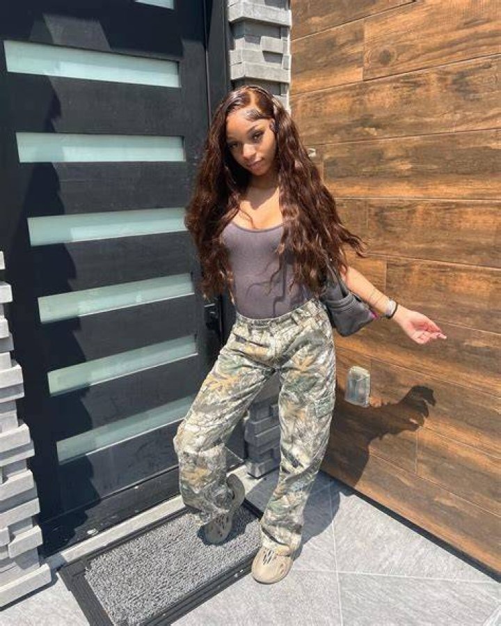  Delina Hillock