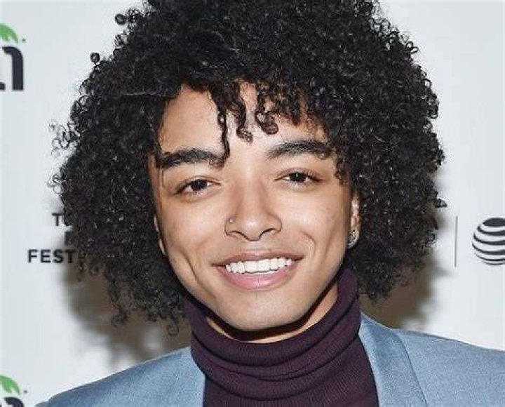 
Donovan Ruffin Height, Weight, Net Worth, Age, Birthday, Wikipedia, Who, Instagram, Biography 