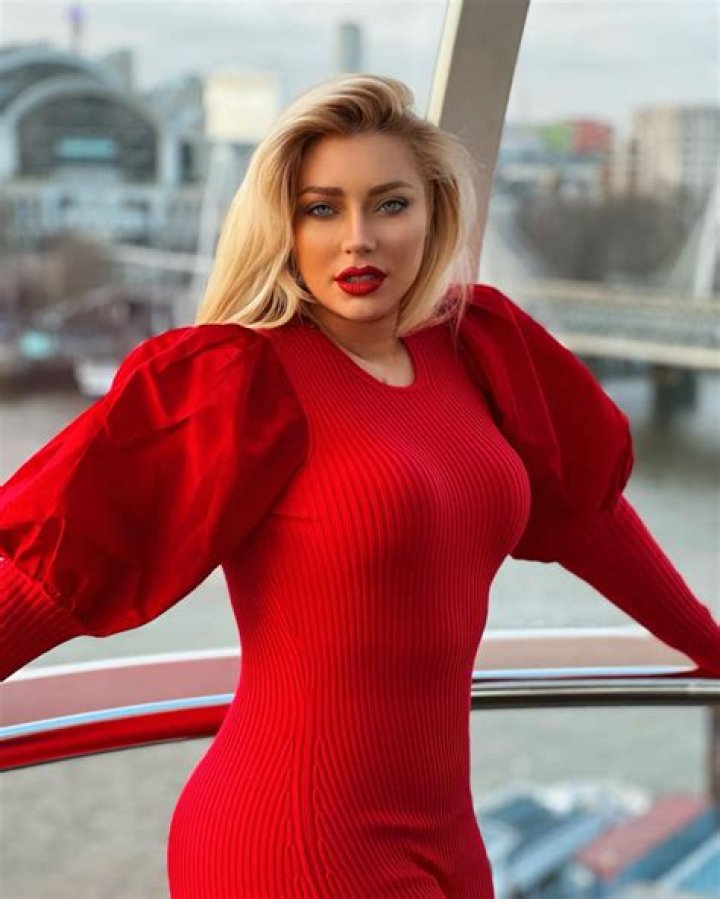 
Emelie Viktorija Height, Weight, Net Worth, Age, Birthday, Wikipedia, Who, Nationality, Biography 