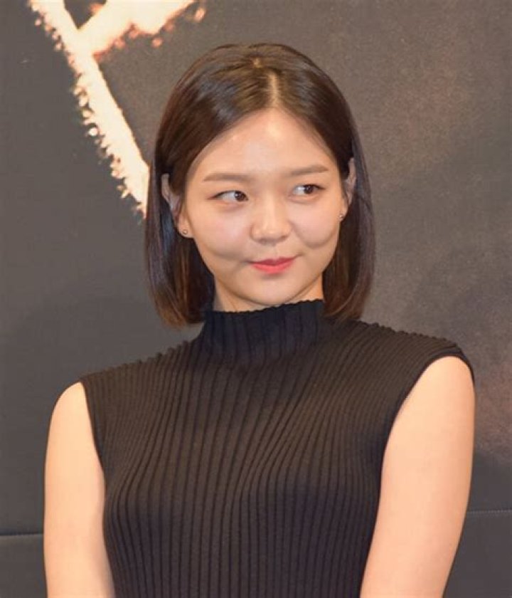 Esom Height, Weight, Net Worth, Age, Birthday, Wikipedia, Who, Nationality, Biography