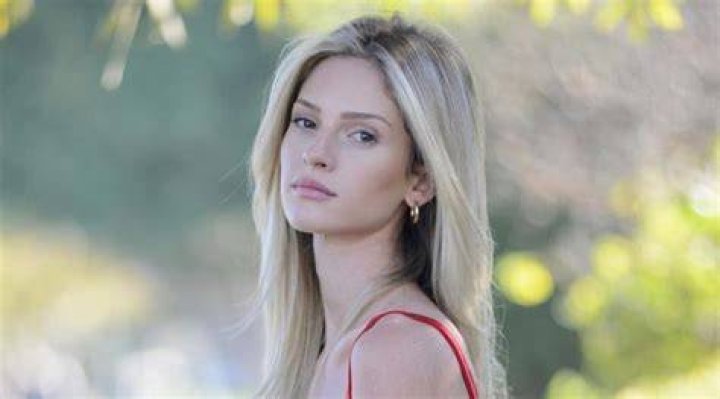 
Giulia Seabra Height, Weight, Net Worth, Age, Birthday, Wikipedia, Who, Nationality, Biography 