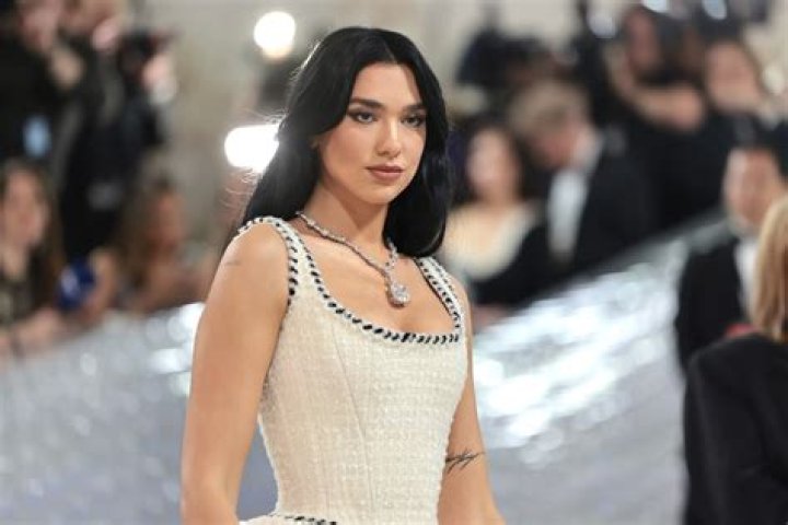 
Gjin Lipa Height, Weight, Net Worth, Age, Birthday, Wikipedia, Who, Nationality, Biography 