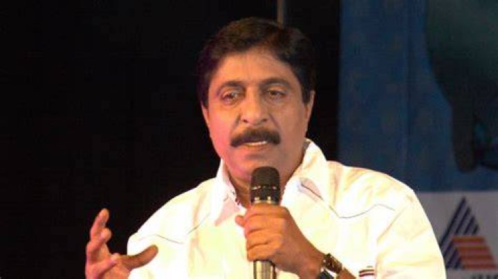 
Hari Sreenivasan Height, Weight, Net Worth, Age, Birthday, Wikipedia, Who, Nationality, Biography 