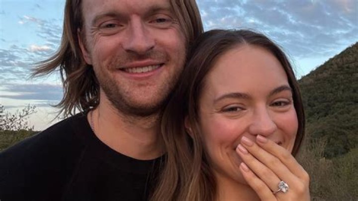 
Interesting Facts You Should Know About Claudia Sulewski And Her Boyfriend 