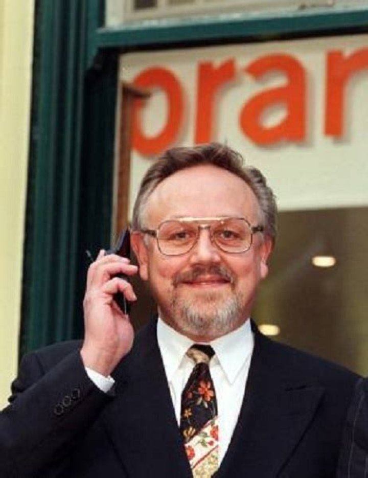 
Is Orange Founder Hans Snook Still Married To Wife Helena Snook? Daughter and Net Worth 