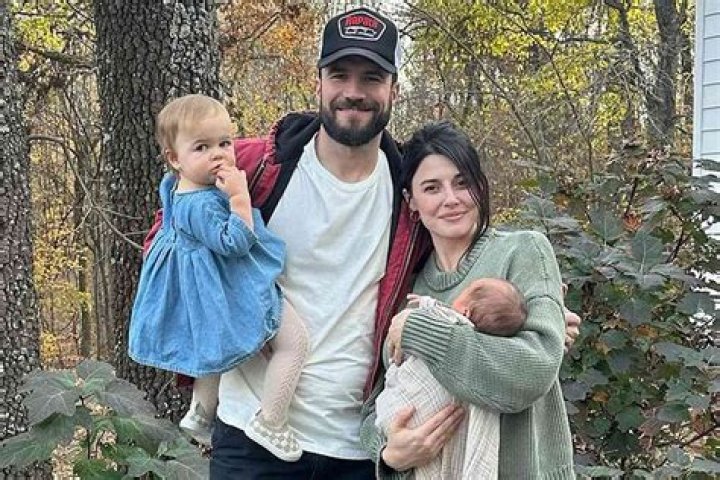 
Is Sam Hunt Expecting A Baby Girl With Wife Lee Fowler? Facts And Rumors Explained 