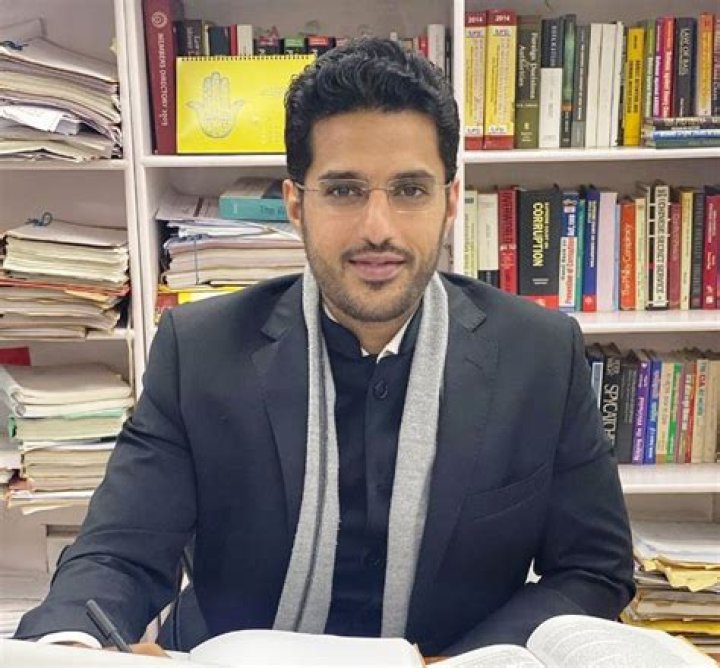 
Ishkaran Singh Bhandari Height, Weight, Net Worth, Age, Birthday, Wikipedia, Who, Nationality, Biography 