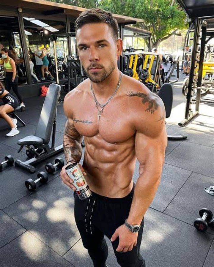  Joss Mooney