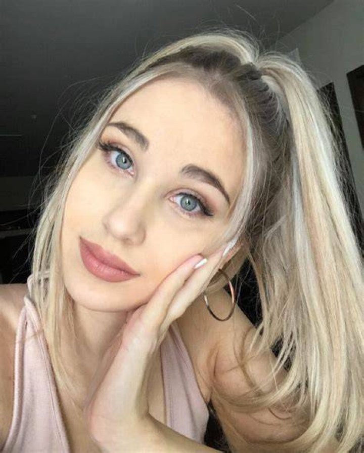 Julia Dunaj ( BABY J) Height, Weight, Net Worth, Age, Birthday, Wikipedia, Who, Instagram, Biography