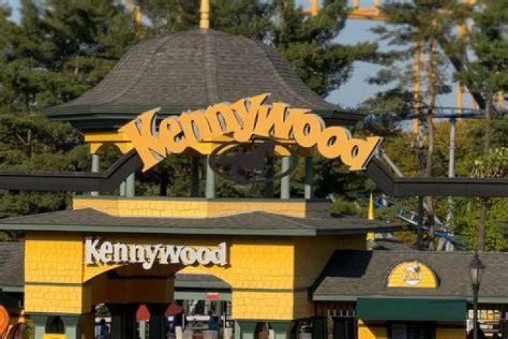 
Kennywood Amusement Park: Shooting leaves 3 injured, including 15-year-old 