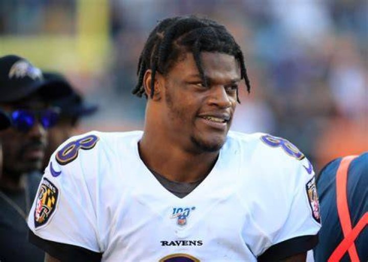 Lamar Jackson’s Girlfriend and Truths About His Dad and Mom