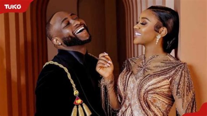 
Moment Davido Collected A Drink From Chioma At Israel DMW’s Wedding Got People Talking 