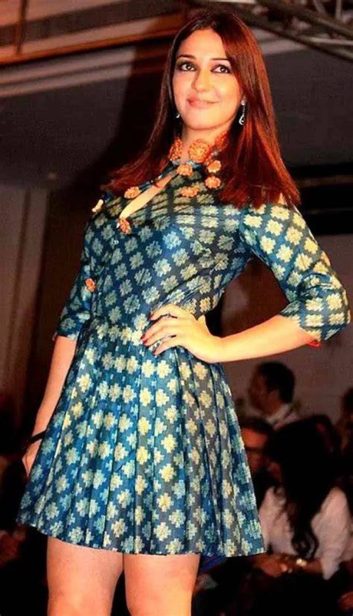 Nauheed Cyrusi Height, Weight, Net Worth, Age, Birthday, Wikipedia, Who, Instagram, Biography
