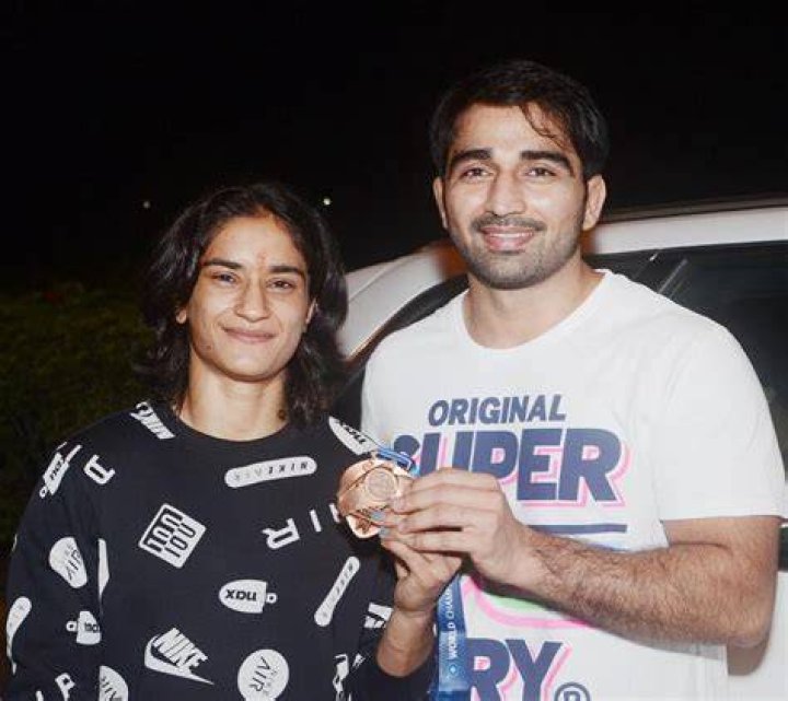 
Politician And TikTok Star Sonali Phogat Husband Sanjay Phogat And Net Worth 