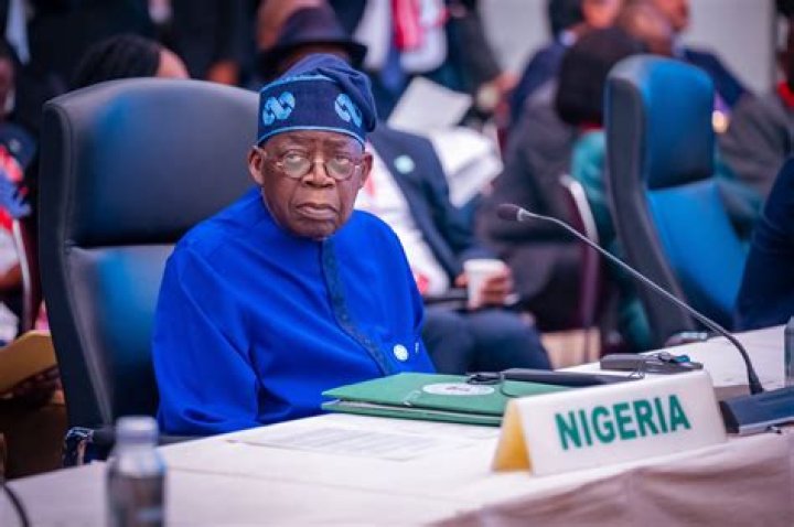 
‘Sapa?’- Netizens chastise Seyi Law, 9ice, and Azadus for backing Bola Tinubu. 