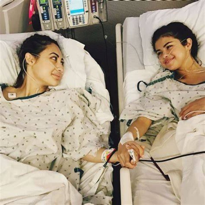 
Selena Gomez slammed for drinking alcohol after kidney transplant, breaking friendship with Francia Rasia 