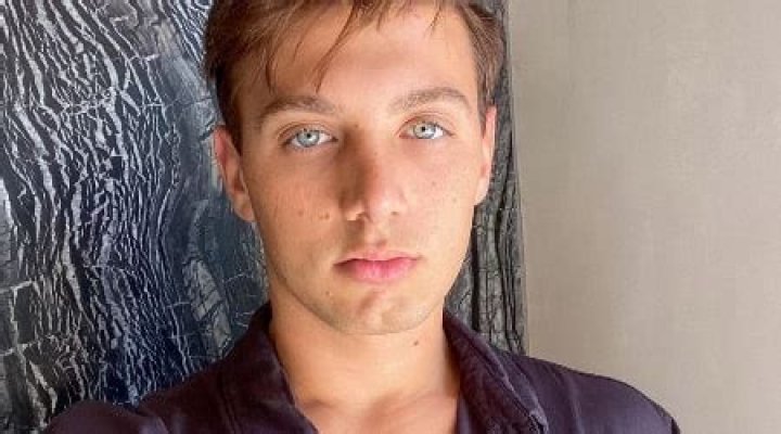 Shea Durazzo Height, Weight, Net Worth, Age, Birthday, Wikipedia, Who, Nationality, Biography