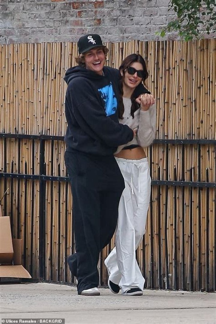 Sommer Ray Is Not Pregnant In 2022: Meet The Model’s Boyfriend Cole Bennett