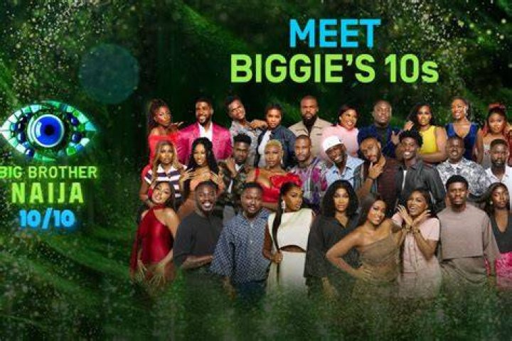 
The trail video of BBNaija’s Beauty picking dollars at her 25th birthday party elicited mixed reactions. 
