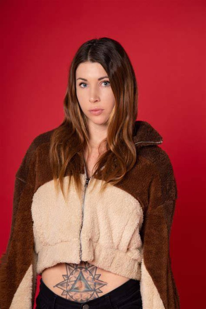 
Tina Le – Mztinale Height, Age, Husband, Biography, Wiki, Net Worth 