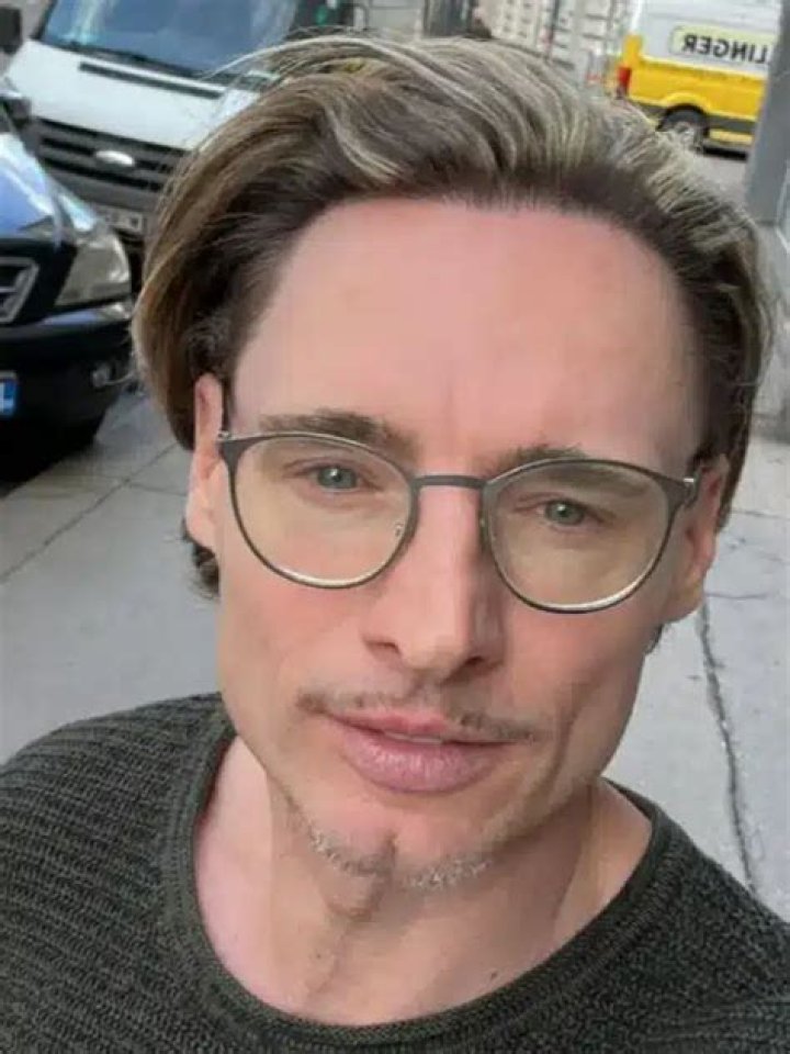 Tom Goodman-Hill Height, Weight, Net Worth, Age, Birthday, Wikipedia, Who, Nationality, Biography