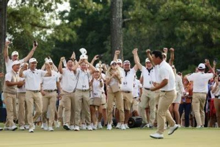 
Tom Kim, Adam Scott lead fightback for International Team at President’s Cup 