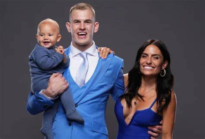 
Who Are Hunter Strickland Parents? Details To Know About Maggie And Ken Strickland 