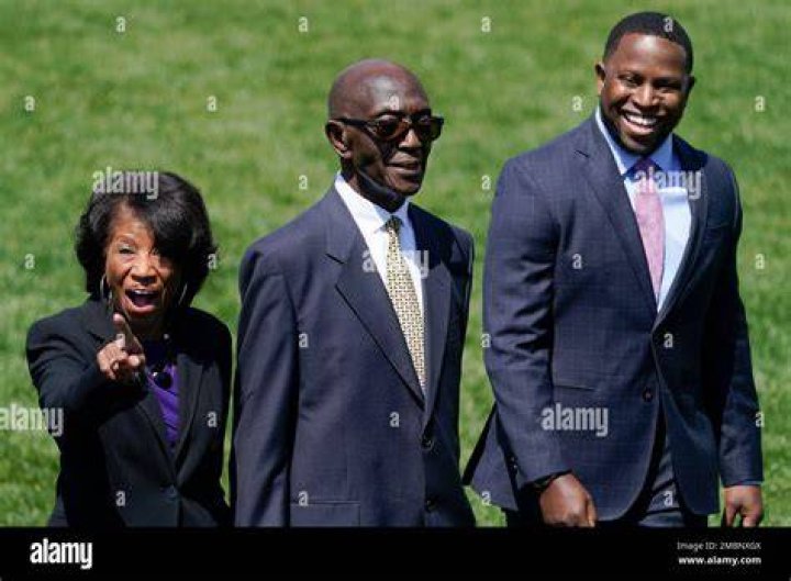 Who Are Ketanji Brown Jackson Parents? Meet Her Father Johnny & Mother Ellery Brown