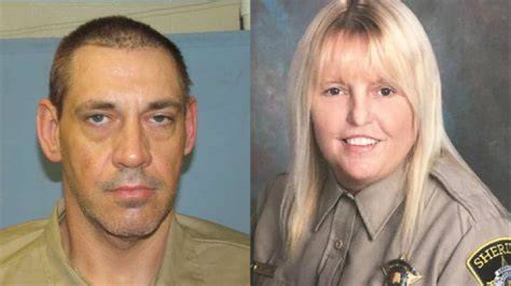 
Who Is Casey White Wife? Inmate From Alabama County Flees With Help Of Officer 