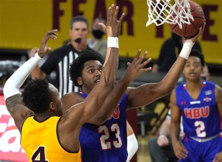 
Who Is Darius Lee? Houston Baptist Basketball Player Shot To Death In Harlem Shooting 