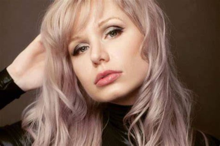 
Who Is Elizabeth Ashley Wharton? All About Vince Neil’s Daughter 