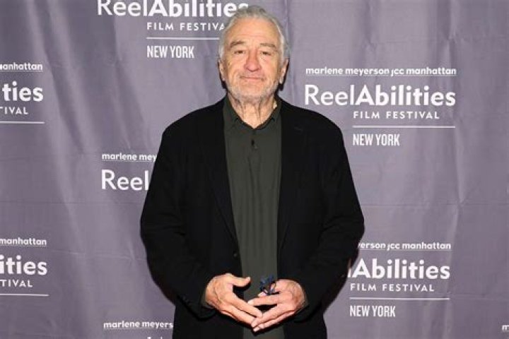 
Woman Allegedly Breaks Into Robert DeNiro’s NYC Home, Tries to Steal Christmas Gifts from Under His Tree 