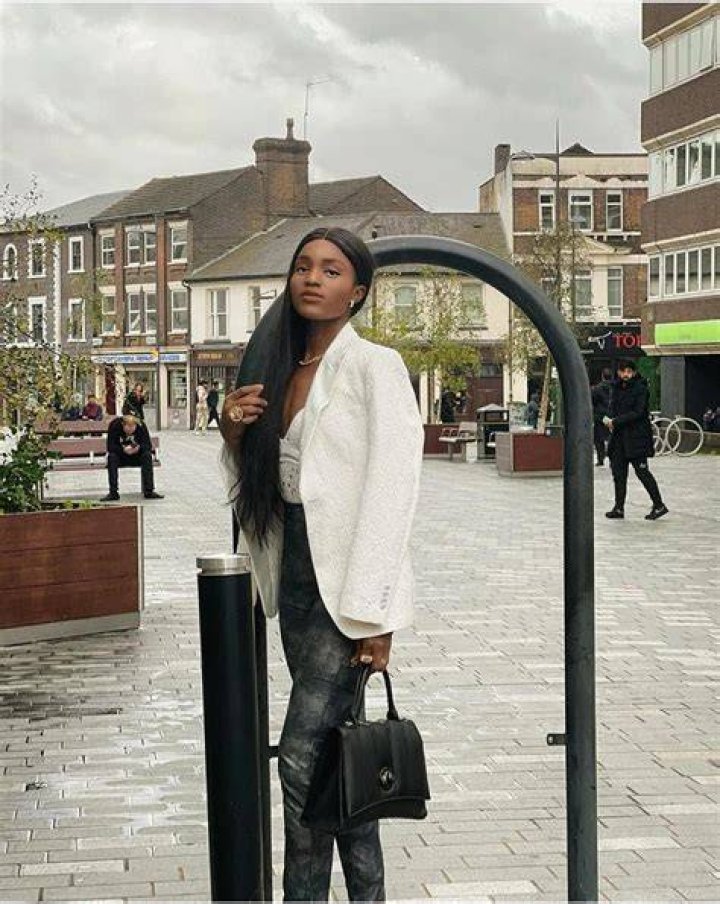
Yetunde Barnabas Reacts As Actress Bukunmi Oluwasina Shares New Photos Of Herself From London 